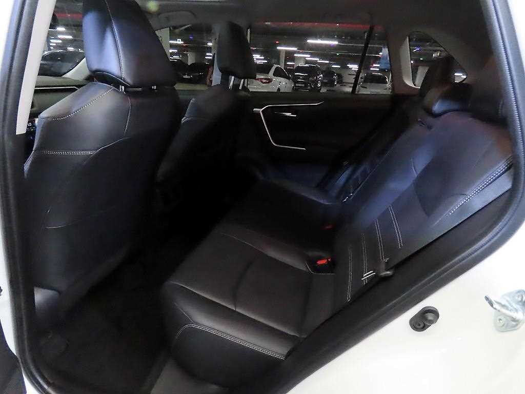 토요타 라브4 RAV4(5세대) 2.5 2WD 이미지 7