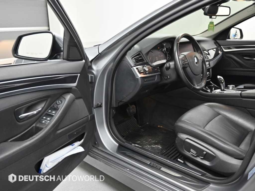 BMW 5시리즈 5시리즈 (F10) 520d 이미지 11