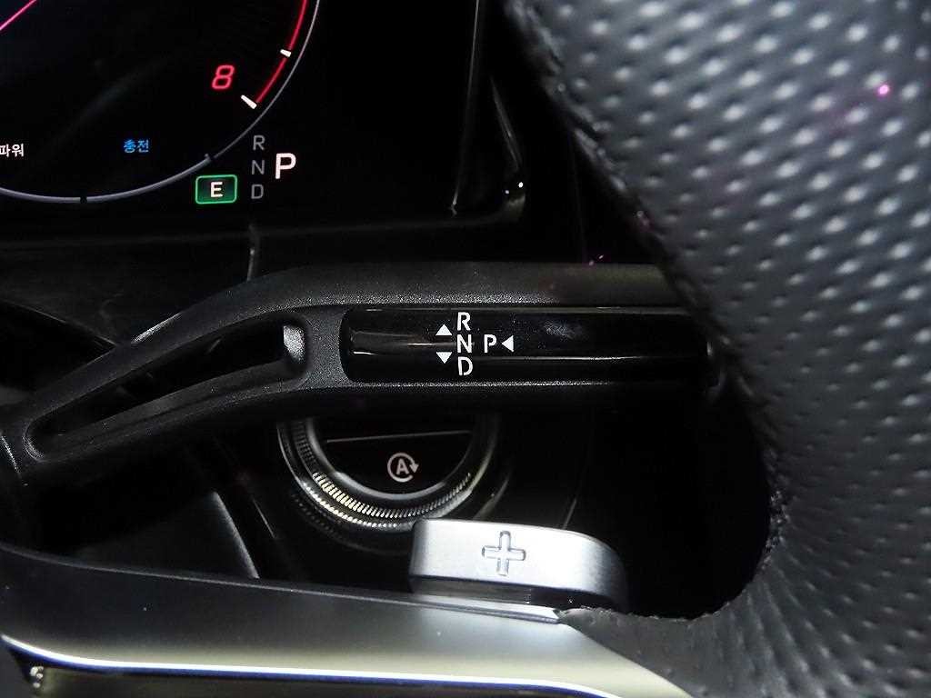 벤츠 E 클래스 E-클래스 W214 E300 4MATIC AMG Line 이미지 12