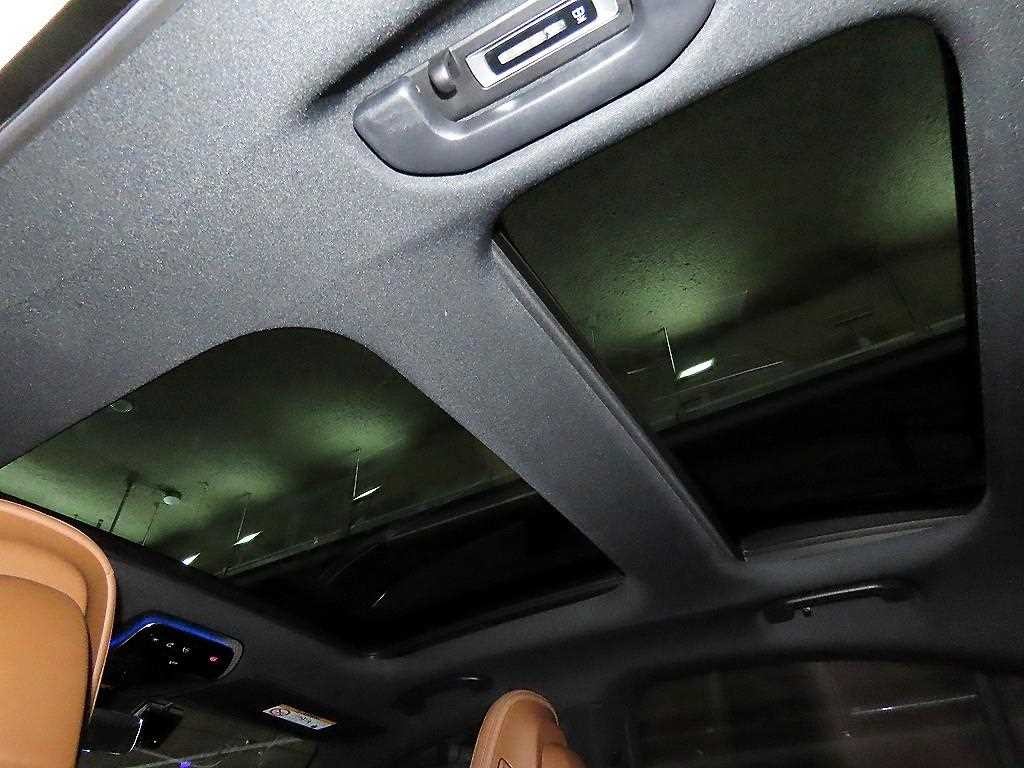 벤츠 E 클래스 E-클래스 W214 E300 4MATIC AMG Line 이미지 17