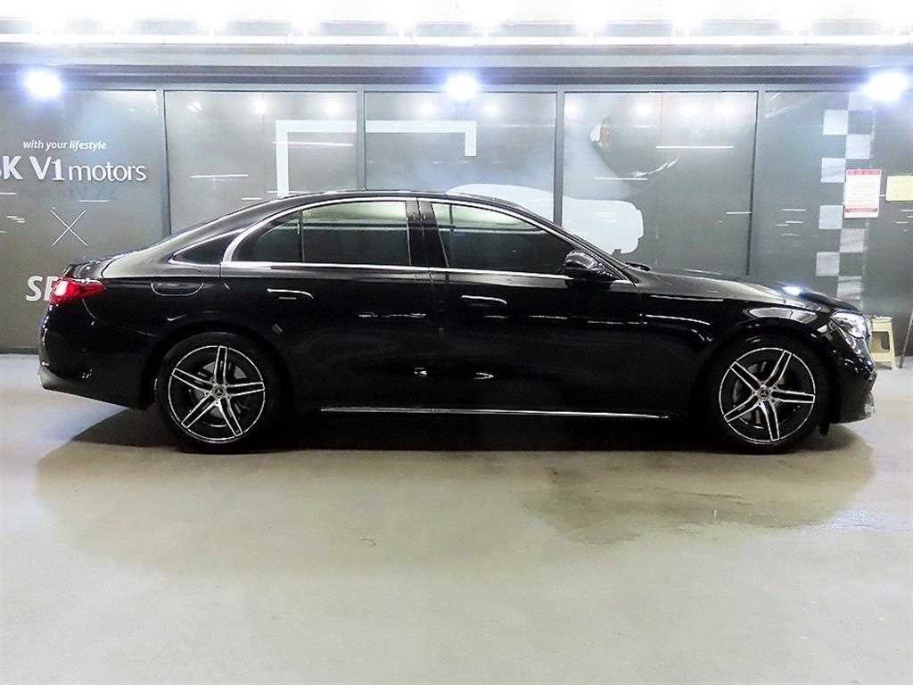 벤츠 E 클래스 E-클래스 W214 E300 4MATIC AMG Line 이미지 3