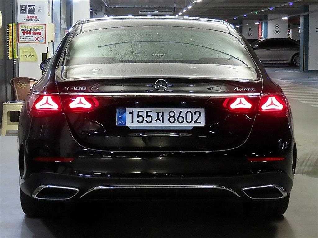 벤츠 E 클래스 E-클래스 W214 E300 4MATIC AMG Line 이미지 5