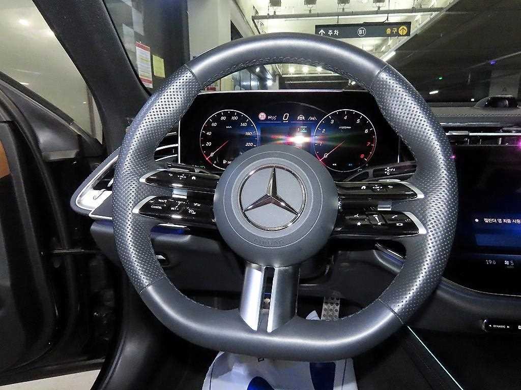 벤츠 E 클래스 E-클래스 W214 E300 4MATIC AMG Line 이미지 8