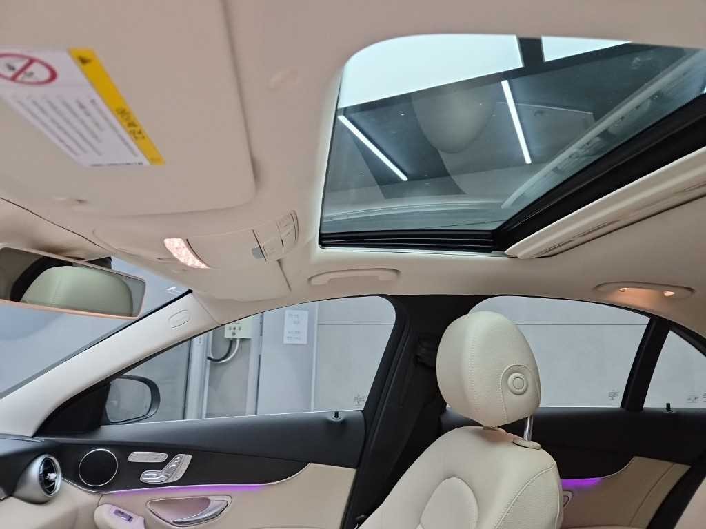 벤츠 C 클래스 C클래스 W205 C220 d 아방가르드 이미지 15