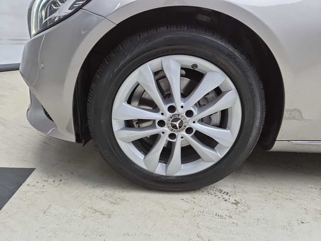 벤츠 C 클래스 C클래스 W205 C220 d 아방가르드 이미지 17