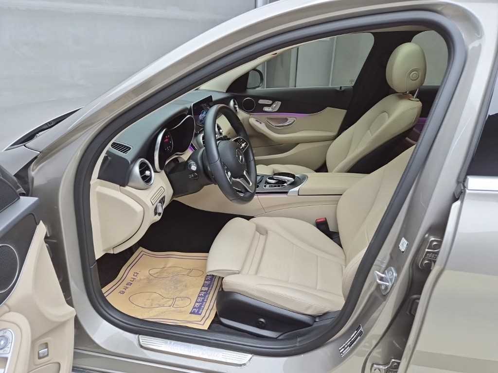 벤츠 C 클래스 C클래스 W205 C220 d 아방가르드 이미지 5
