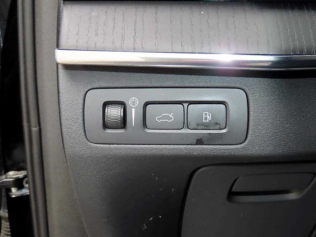 볼보 XC90 XC90 2세대 2.0 T8 AWD 인스크립션 이미지 12