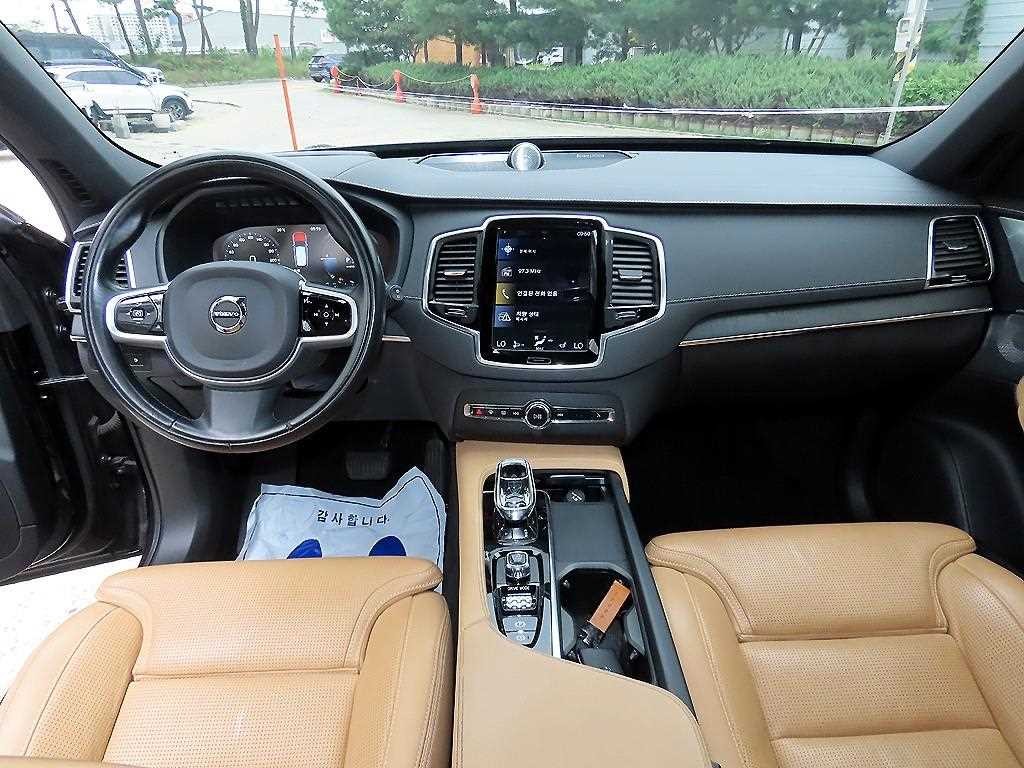 볼보 XC90 XC90 2세대 2.0 T8 AWD 인스크립션 이미지 7