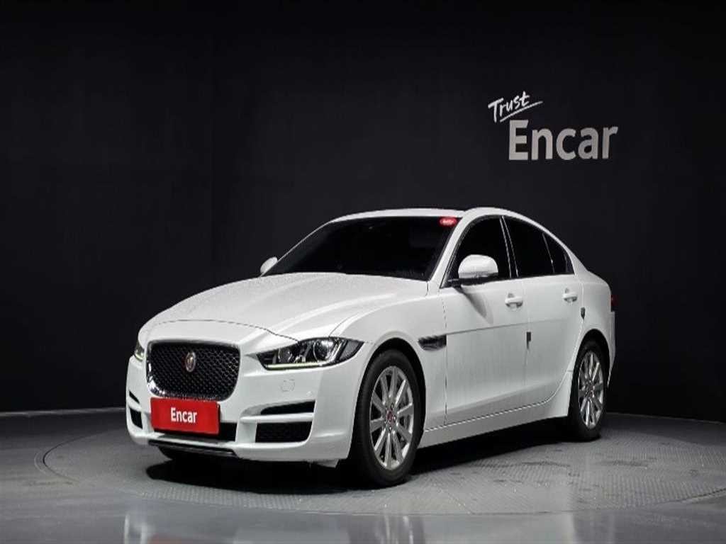 재규어 XE 2.0T 프레스티지 이미지 3