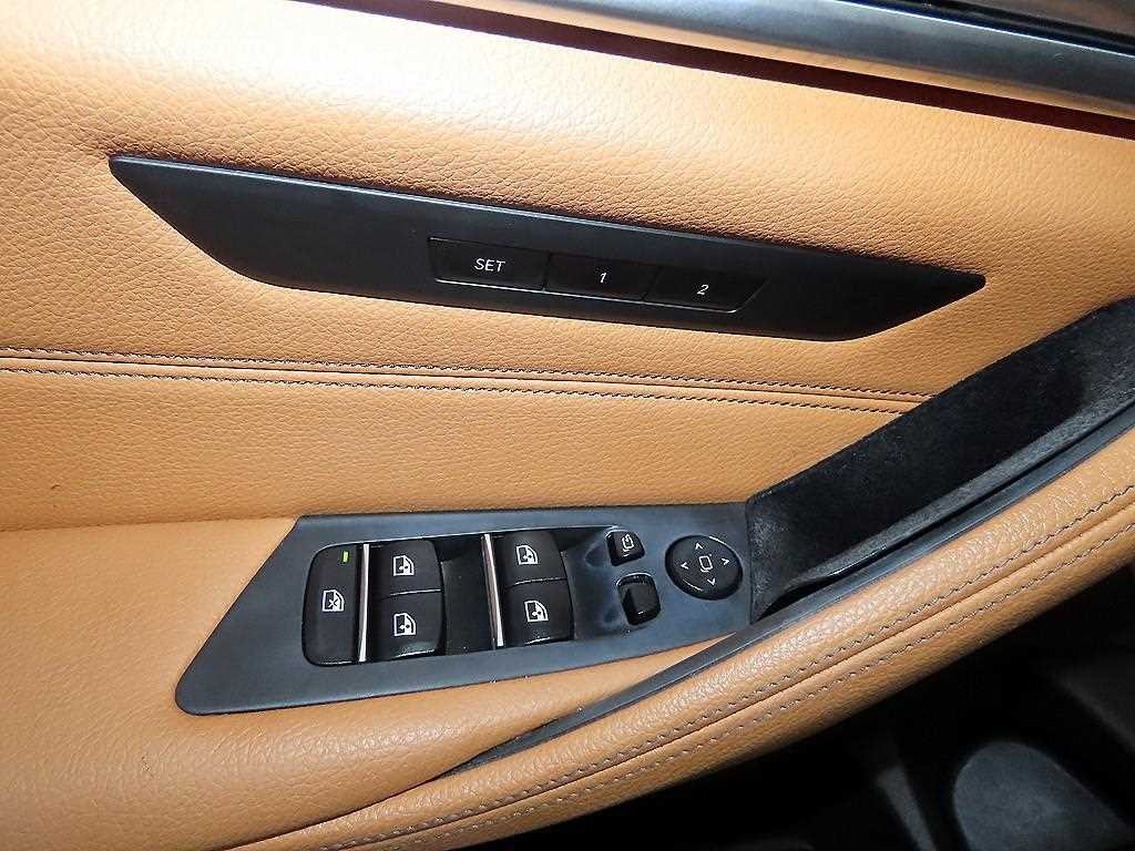 BMW 5시리즈 5시리즈 (G30) 520d xDrive M 스포츠 플러스 이미지 13