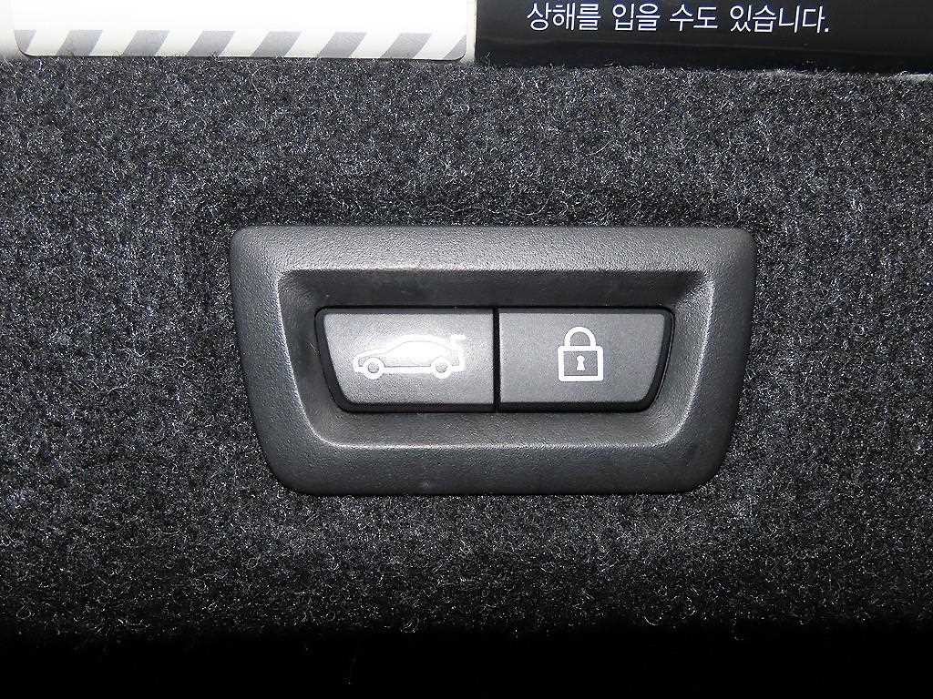 BMW 5시리즈 5시리즈 (G30) 520d xDrive M 스포츠 플러스 이미지 15