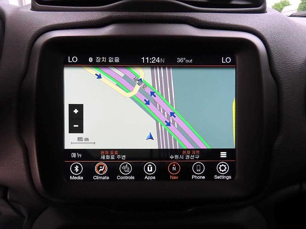 지프 레니게이드 2.4 론지튜드 기본형 이미지 14