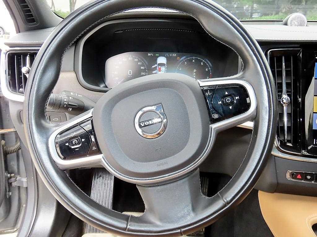 볼보 V90 V90 크로스컨트리 T5 프로 AWD 이미지 7
