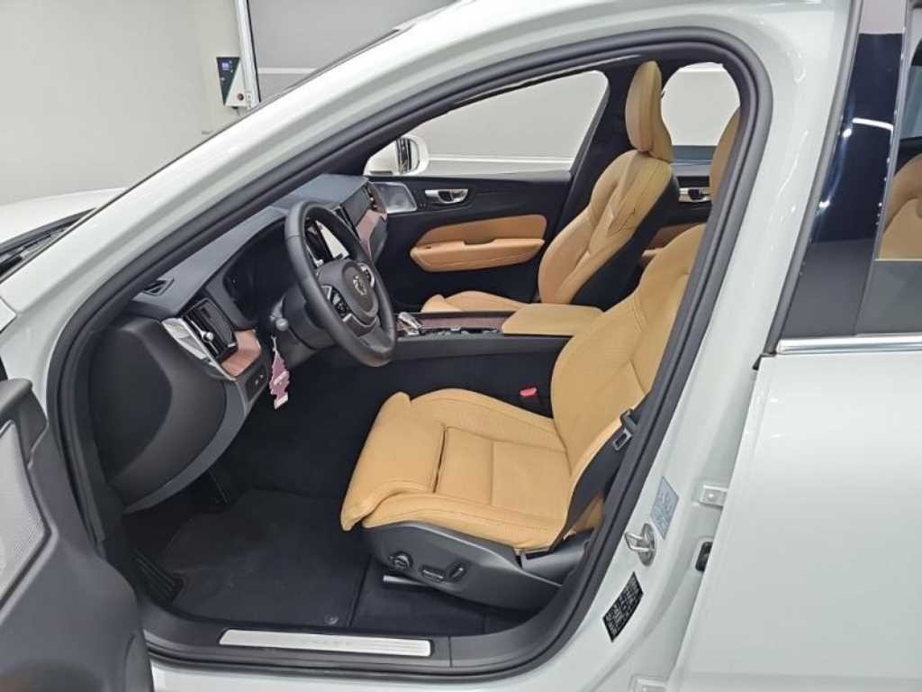 볼보 XC60 XC60(2세대) T8 AWD 울트라 브라이트 이미지 11