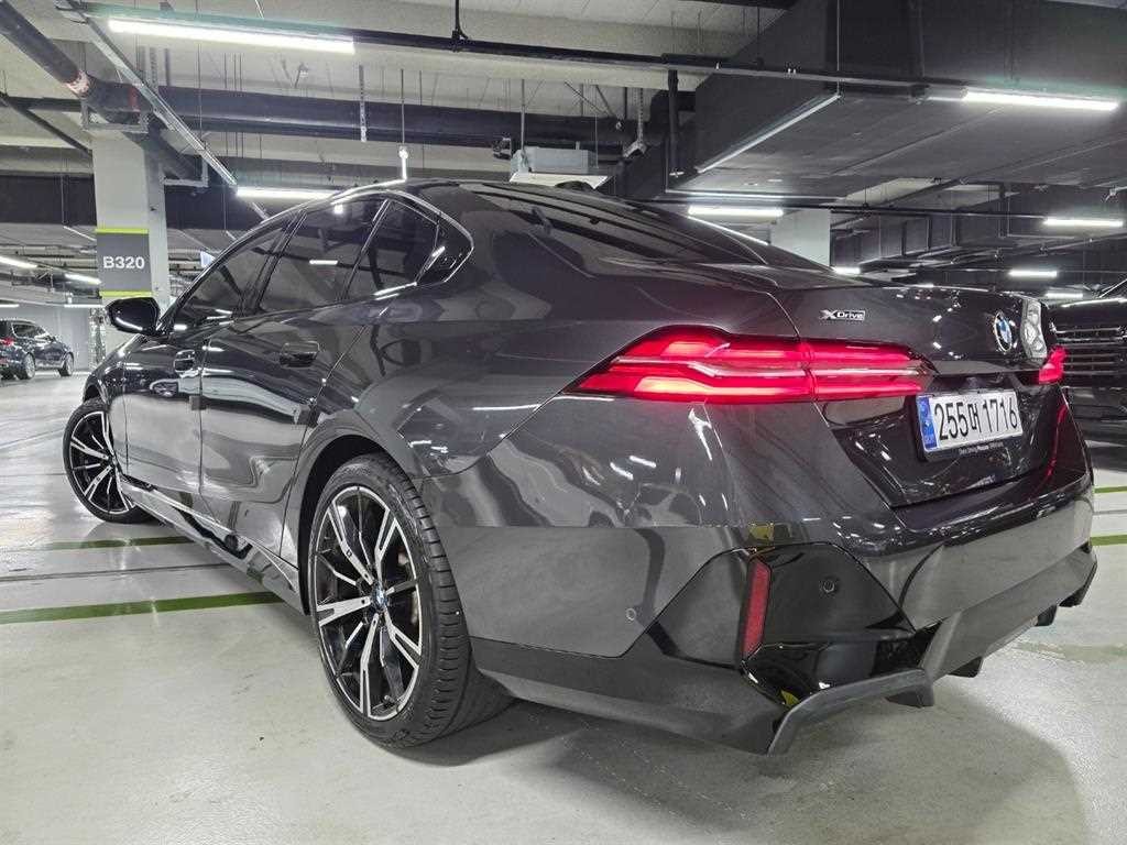 BMW 5시리즈 5시리즈 (G60) 530i xDrive M 스포츠 이미지 2