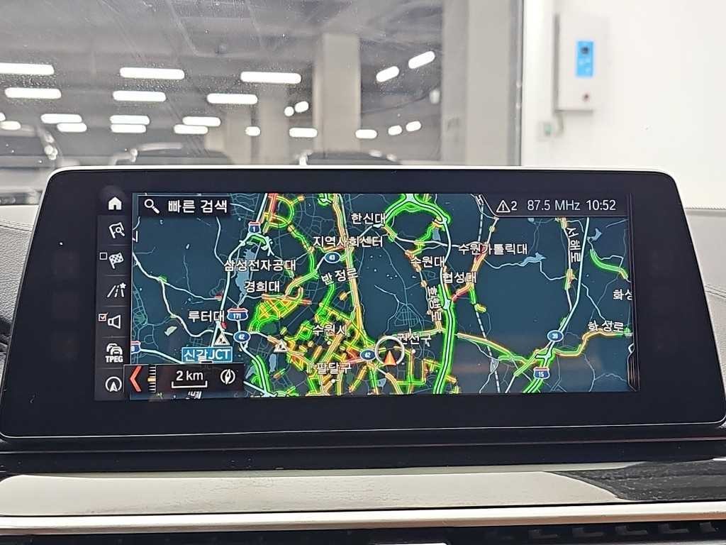 BMW 5시리즈 5시리즈 (G30) 520d 럭셔리 스페셜 에디션 이미지 15