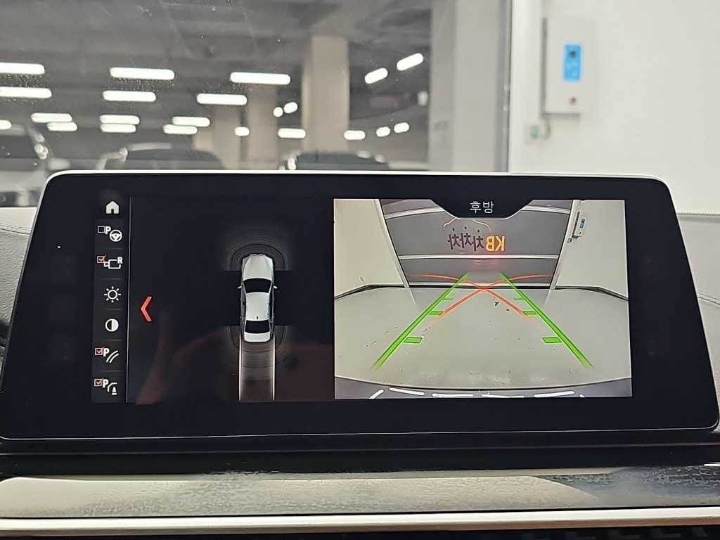BMW 5시리즈 5시리즈 (G30) 520d 럭셔리 스페셜 에디션 이미지 16