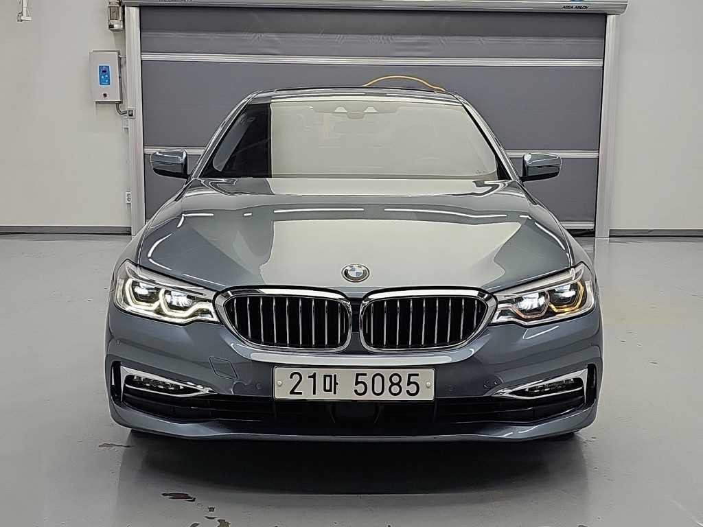BMW 5시리즈 5시리즈 (G30) 520d 럭셔리 스페셜 에디션 이미지 3