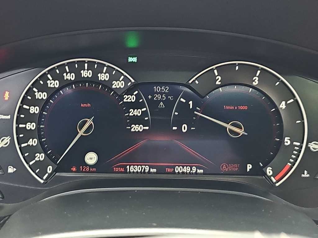 BMW 5시리즈 5시리즈 (G30) 520d 럭셔리 스페셜 에디션 이미지 6