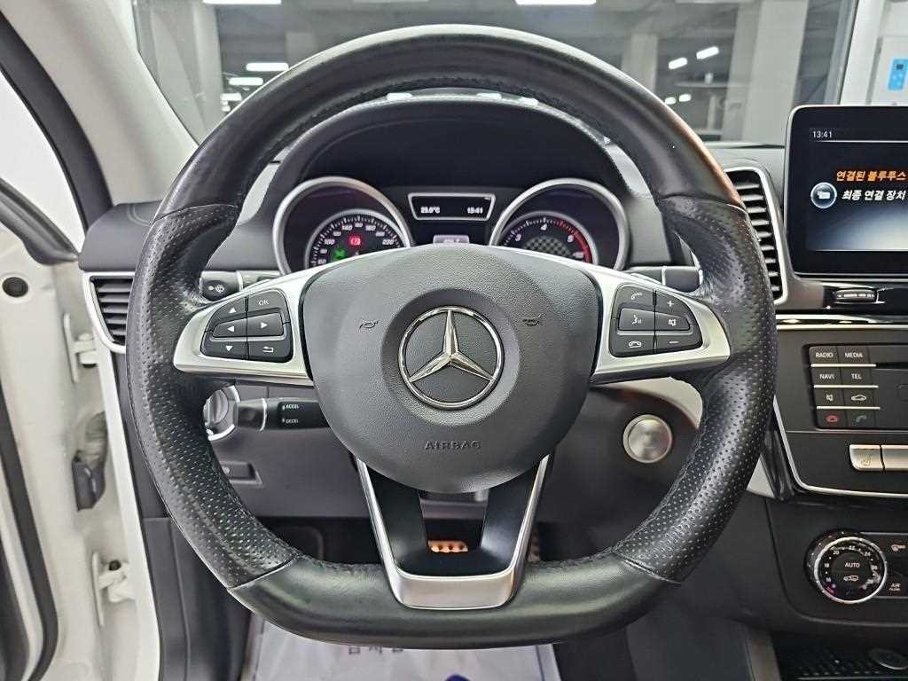 벤츠 GLE 클래스 GLE 클래스 W166 GLE 350 d 4MATIC 쿠페 이미지 10