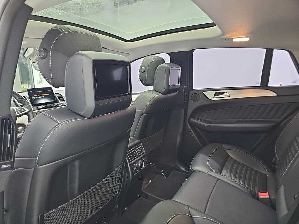 벤츠 GLE 클래스 GLE 클래스 W166 GLE 350 d 4MATIC 쿠페 이미지 15