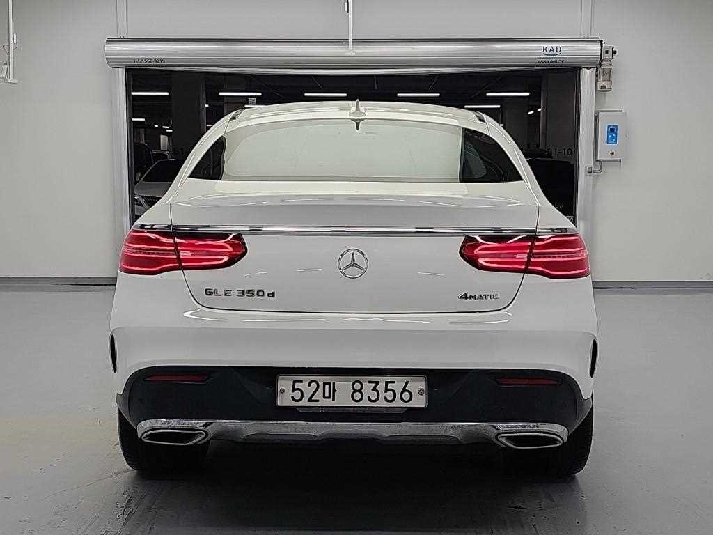 벤츠 GLE 클래스 GLE 클래스 W166 GLE 350 d 4MATIC 쿠페 이미지 4