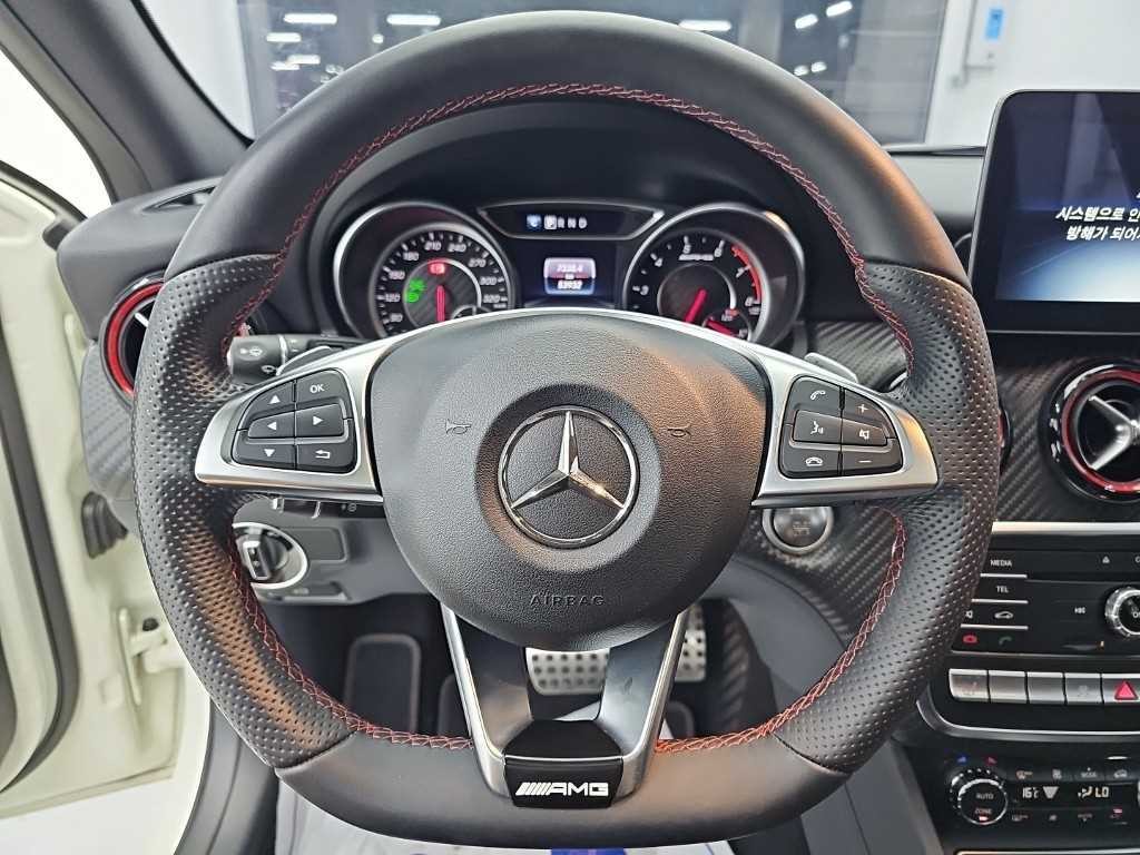 벤츠 A 클래스 A클래스 W176 A45 AMG 4MATIC 이미지 10