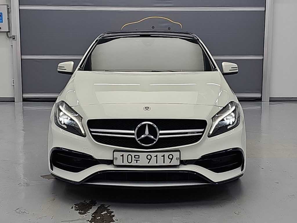 벤츠 A 클래스 A클래스 W176 A45 AMG 4MATIC 이미지 3
