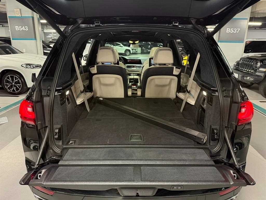 BMW X7 X7 (G07) xDrive 30d 디자인 퓨어 엑셀런스 6인승 이미지 18