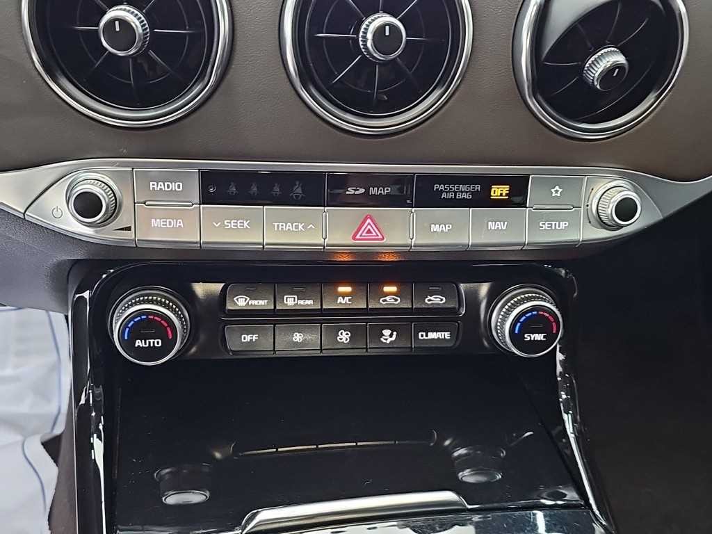 기아 스팅어 가솔린 2.0 터보 2WD 플래티넘 이미지 10