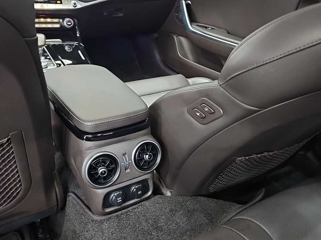 기아 스팅어 가솔린 2.0 터보 2WD 플래티넘 이미지 14
