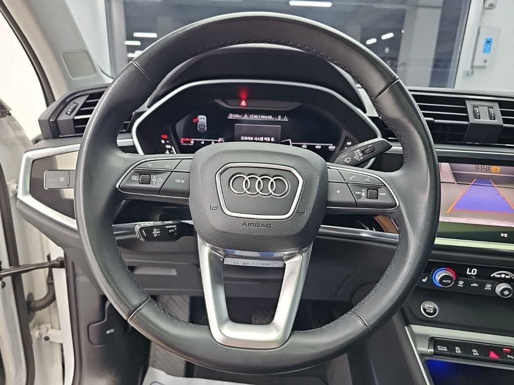 아우디 Q3 Q3 (F3) 40 TFSI 스포트백 콰트로 이미지 10