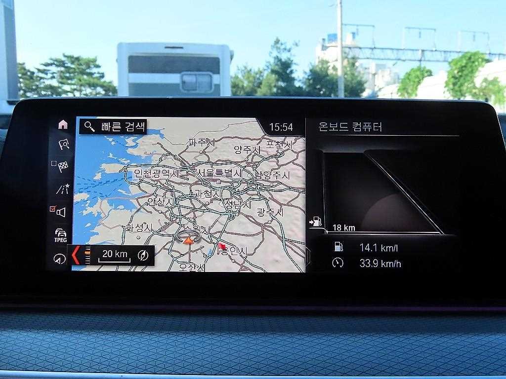 BMW 5시리즈 5시리즈 (G30) 520d M 스포츠 플러스 이미지 15