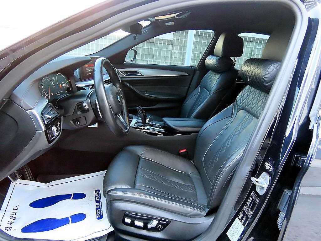BMW 5시리즈 5시리즈 (G30) 520d M 스포츠 플러스 이미지 5