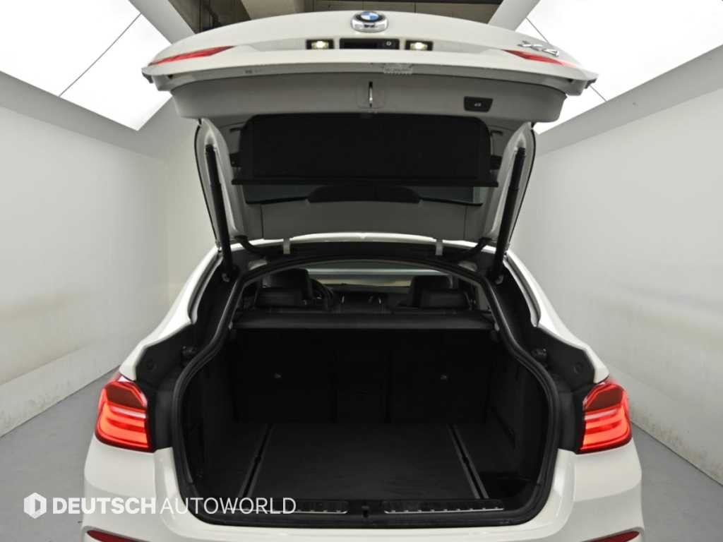 BMW X4 X4 (F26) xDrive 20d 이미지 19