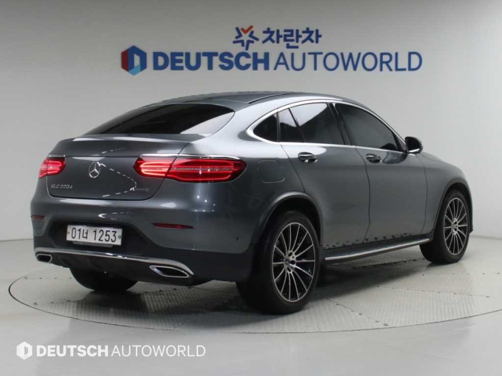 벤츠 GLC 클래스 GLC클래스 X253 GLC 220 d 4MATIC 프리미엄 쿠페 이미지 2