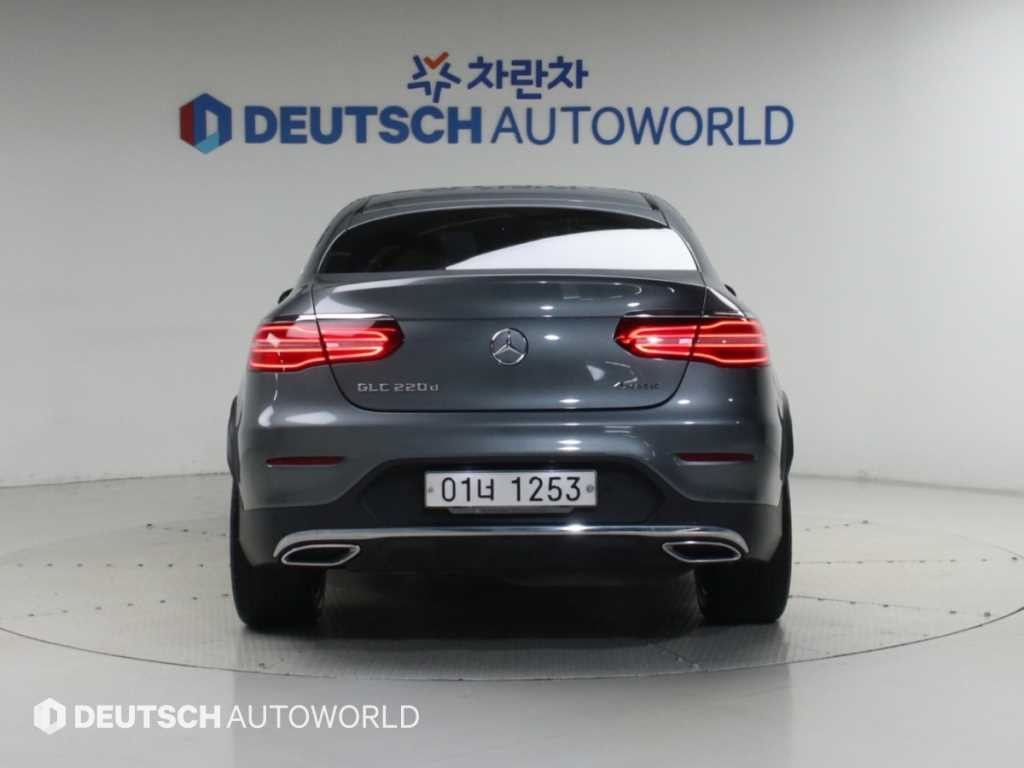 벤츠 GLC 클래스 GLC클래스 X253 GLC 220 d 4MATIC 프리미엄 쿠페 이미지 4