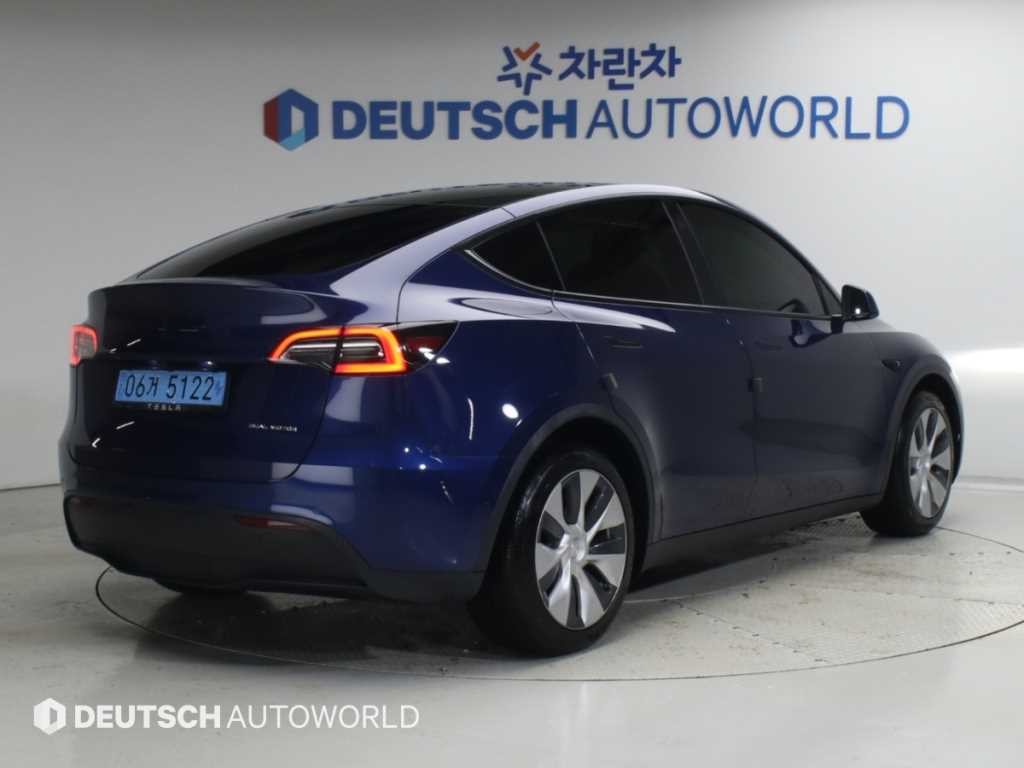 테슬라 모델 Y 롱 레인지 이미지 2