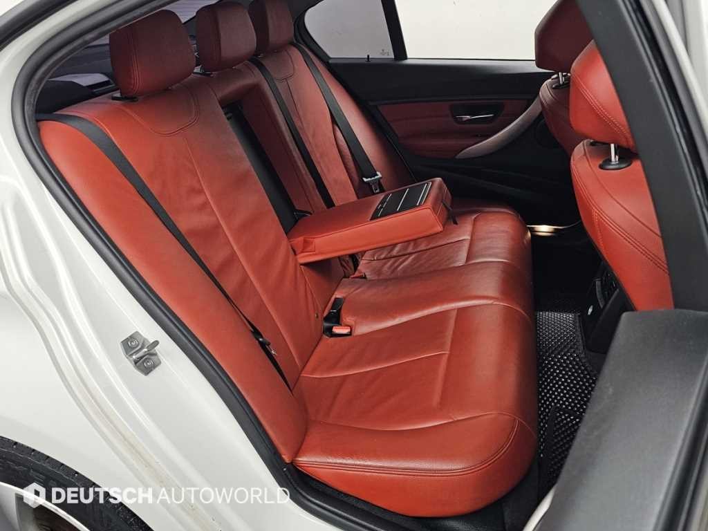 BMW 3시리즈 3시리즈 (F30) 328i 스포츠 이미지 12
