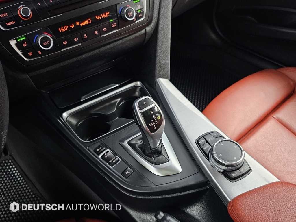 BMW 3시리즈 3시리즈 (F30) 328i 스포츠 이미지 9