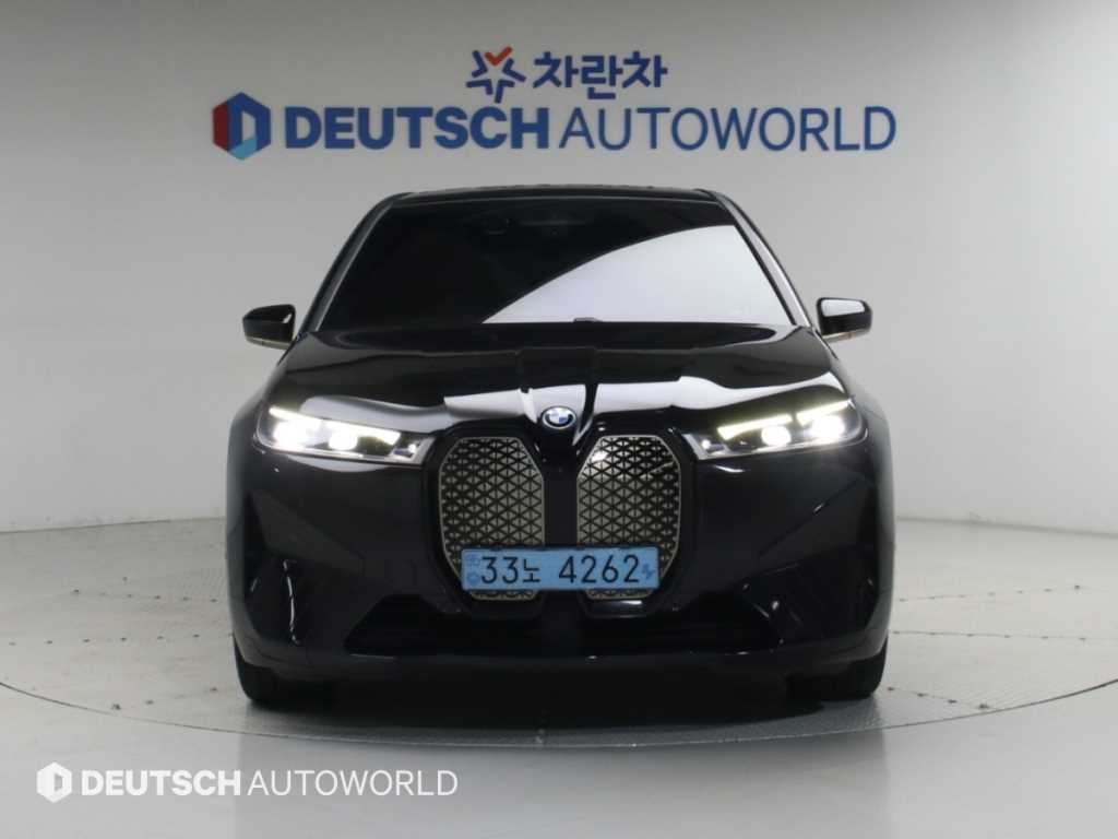BMW iX xDrive 40 퍼스트 에디션 이미지 3