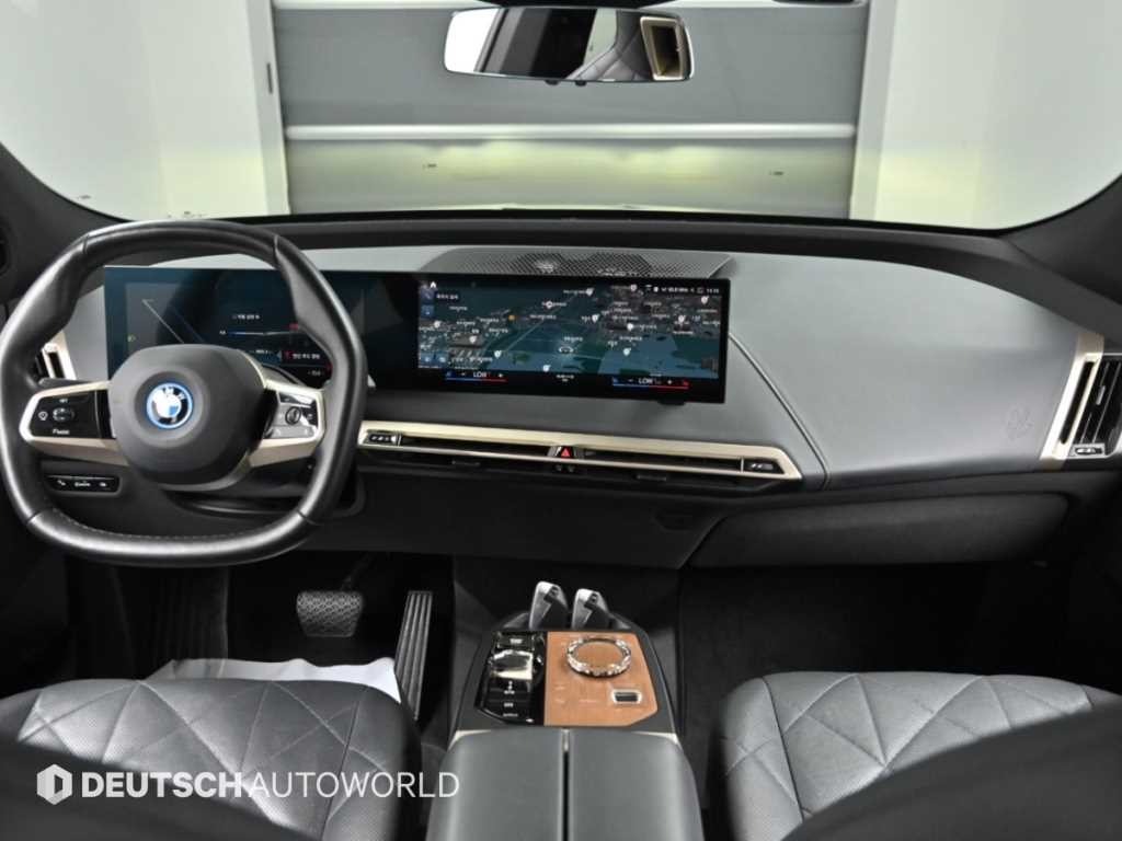 BMW iX xDrive 40 퍼스트 에디션 이미지 7