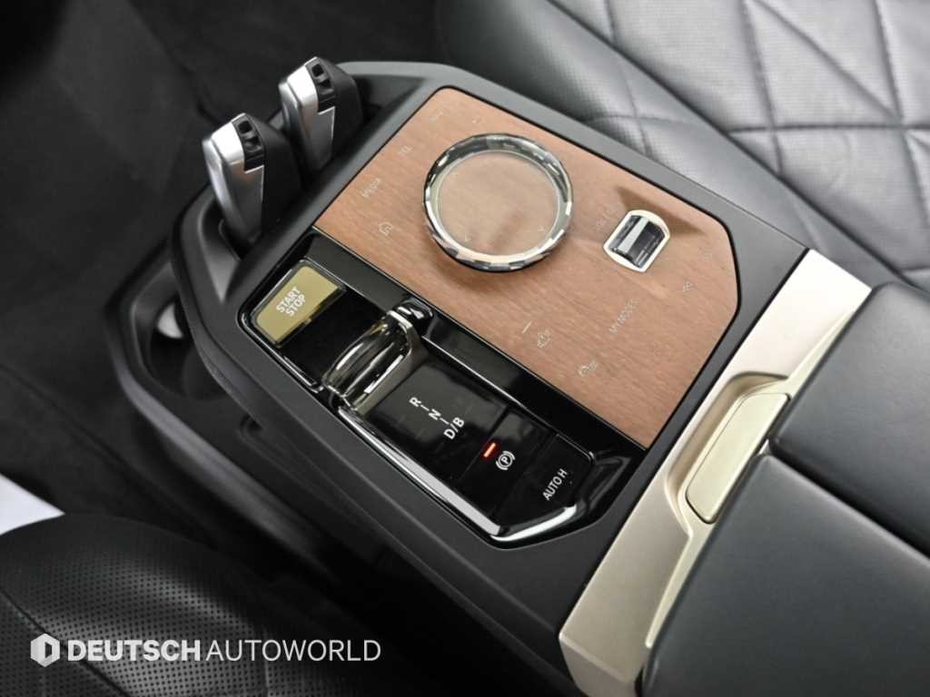BMW iX xDrive 40 퍼스트 에디션 이미지 9