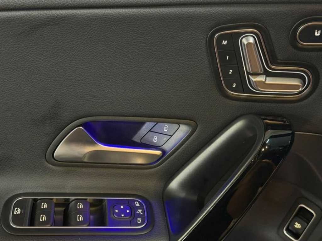 벤츠 A 클래스 A클래스 W177 A220 해치백 이미지 14