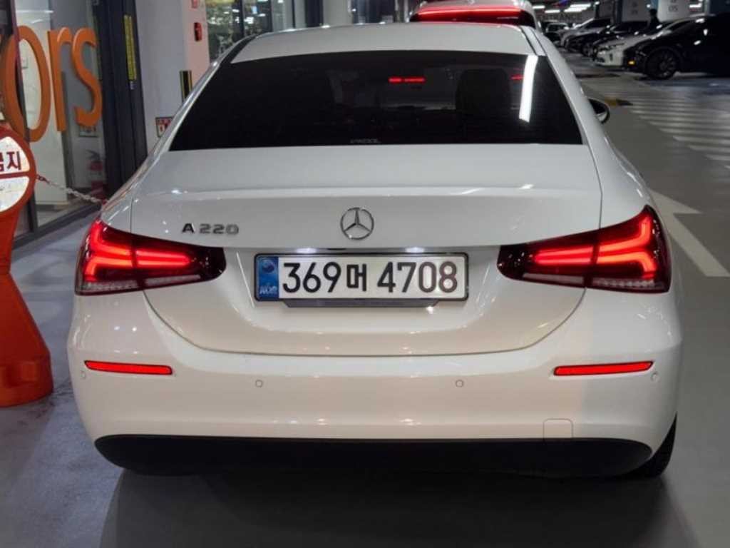 벤츠 A 클래스 A클래스 W177 A220 해치백 이미지 5