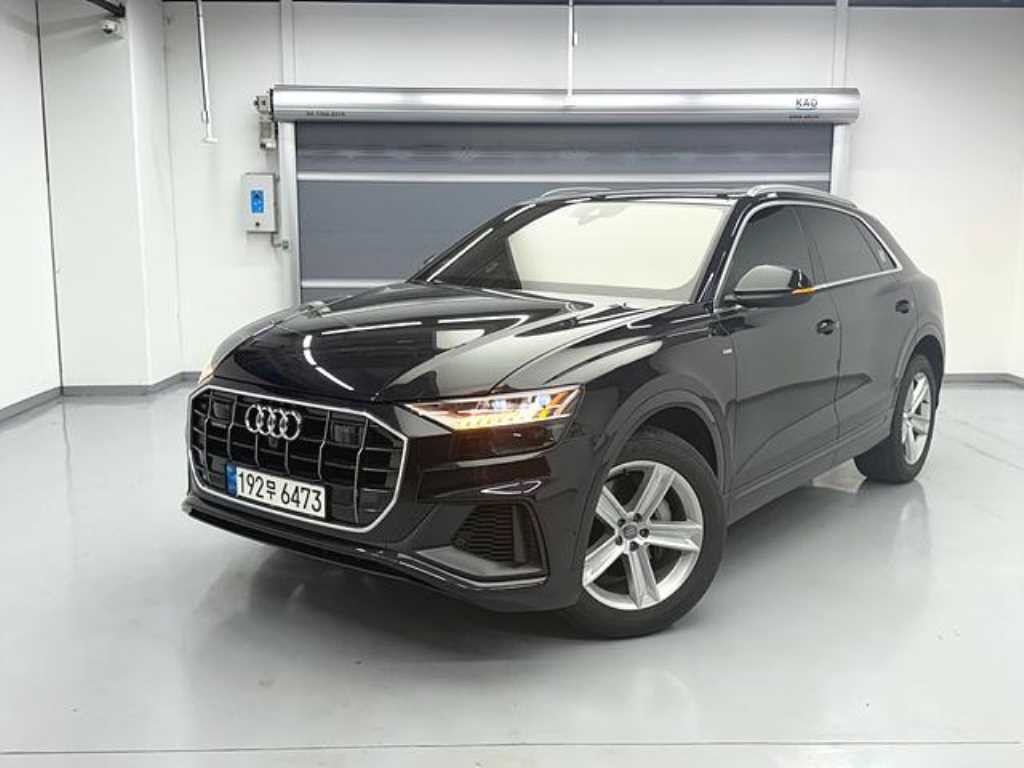 아우디 Q8 45 TDI 콰트로 프리미엄 이미지 20