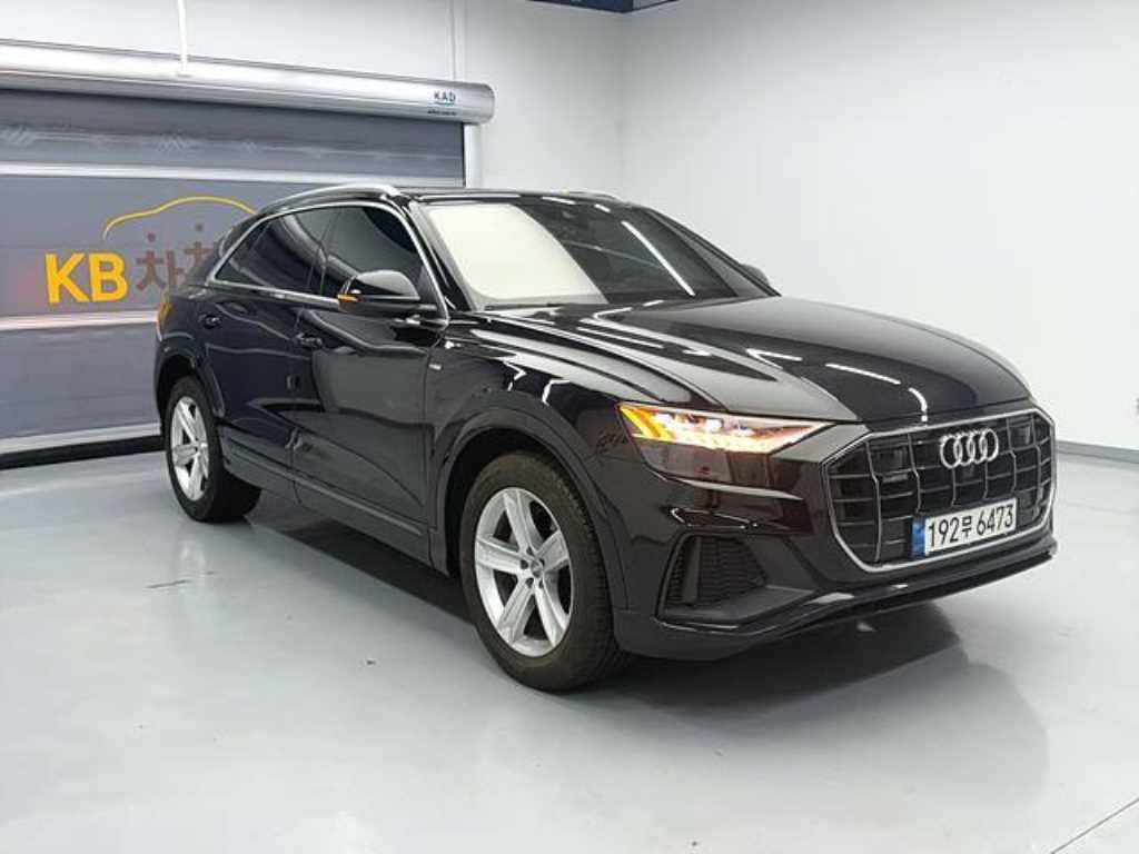 아우디 Q8 45 TDI 콰트로 프리미엄 이미지 4