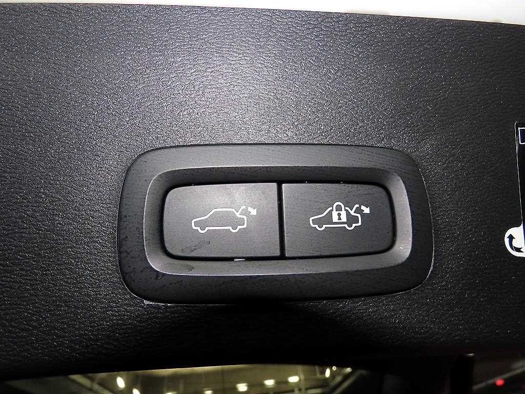 볼보 XC40 B4 AWD 인스크립션 이미지 14