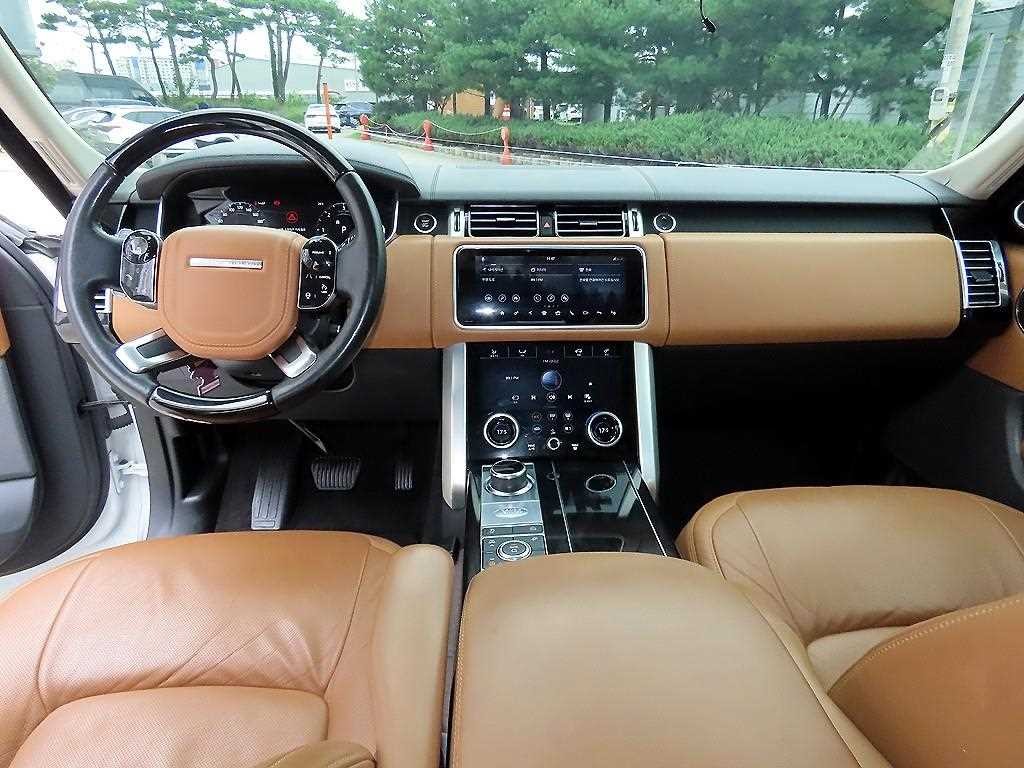 랜드로버 레인지로버 레인지로버 4세대 4.4 SDV8 AB 디젤 이미지 7