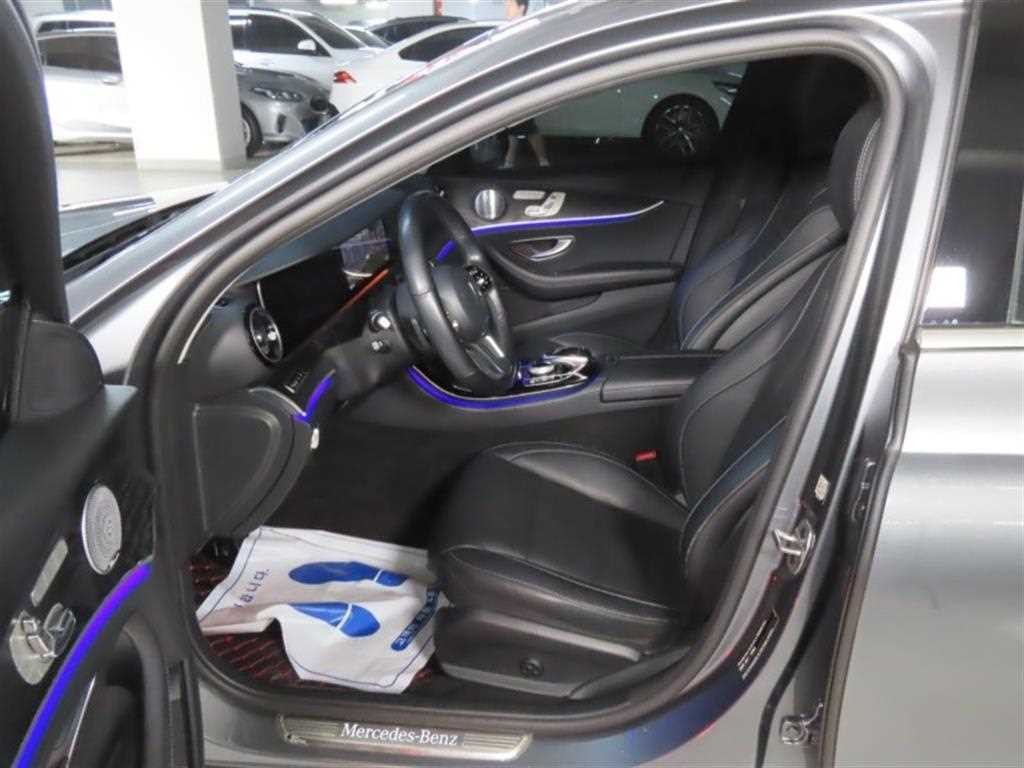 벤츠 E 클래스 E-클래스 W213 E300 4MATIC 아방가르드 이미지 12